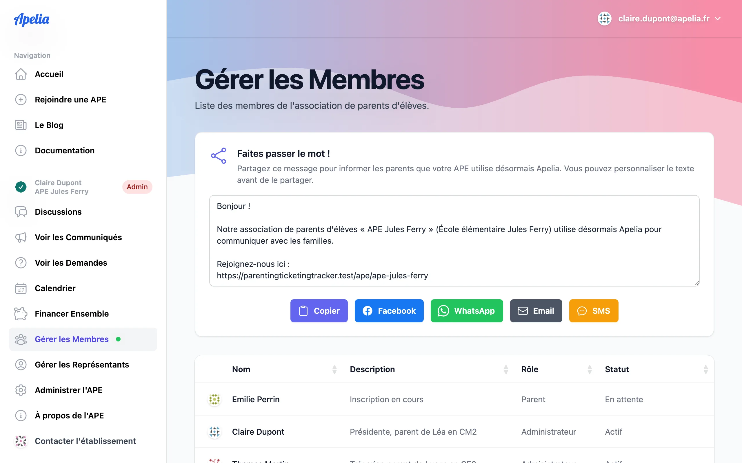 Écran de gestion des membres d'une APE : liste des adhérents avec leur rôle et les demandes d'adhésion en attente de validation.